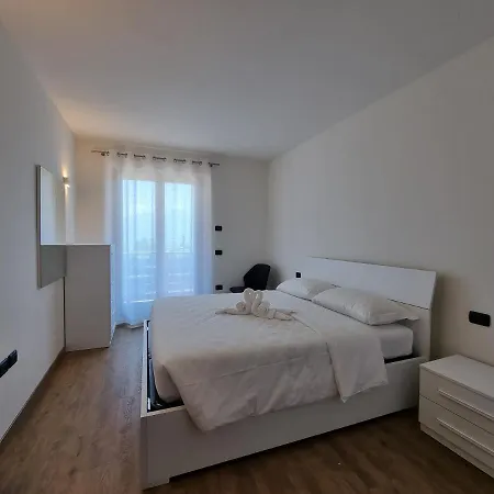 Apartment Garda *