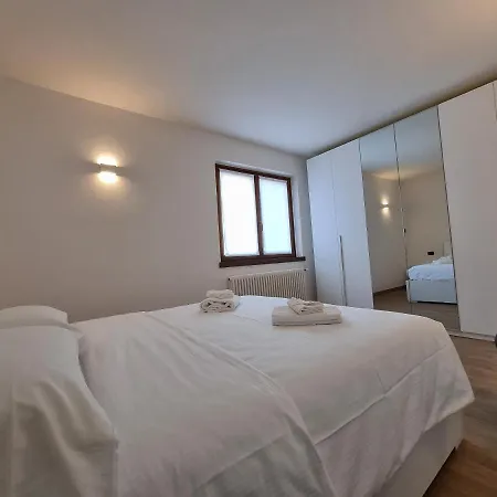 Garda Apartment